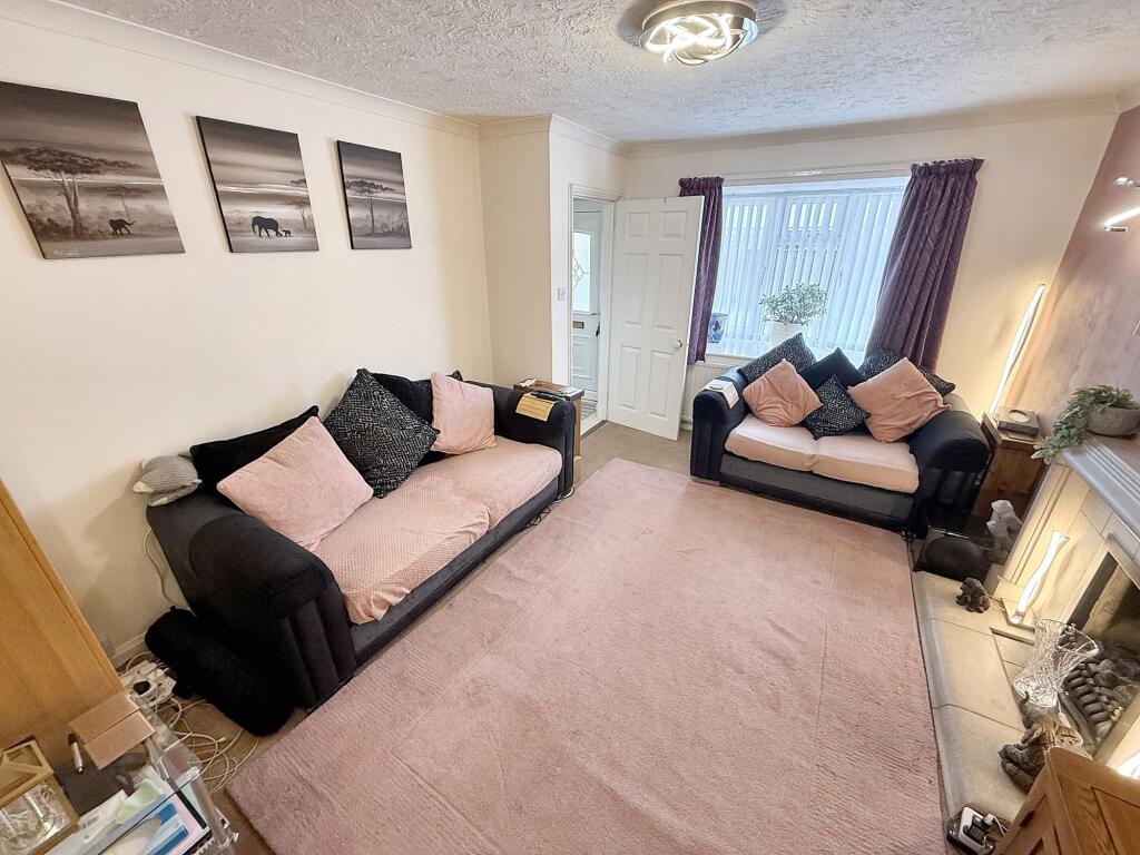 Open Plan Living Room/Dining Room