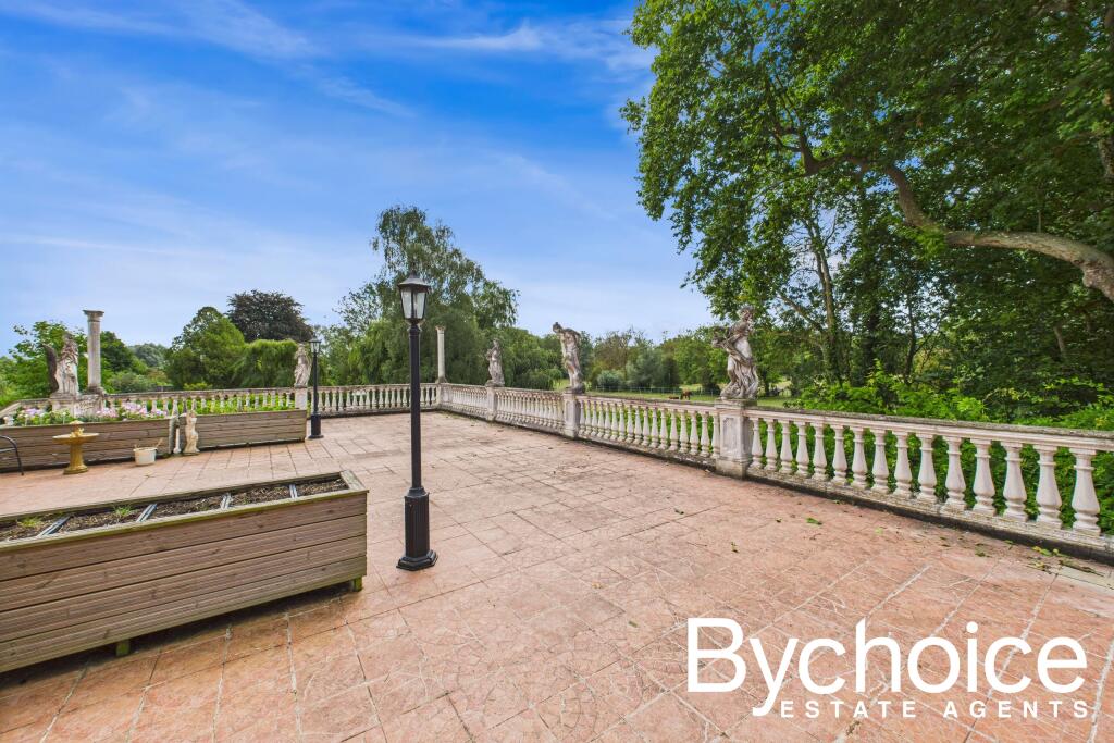 CAM05250G0-PR0100-STILL016