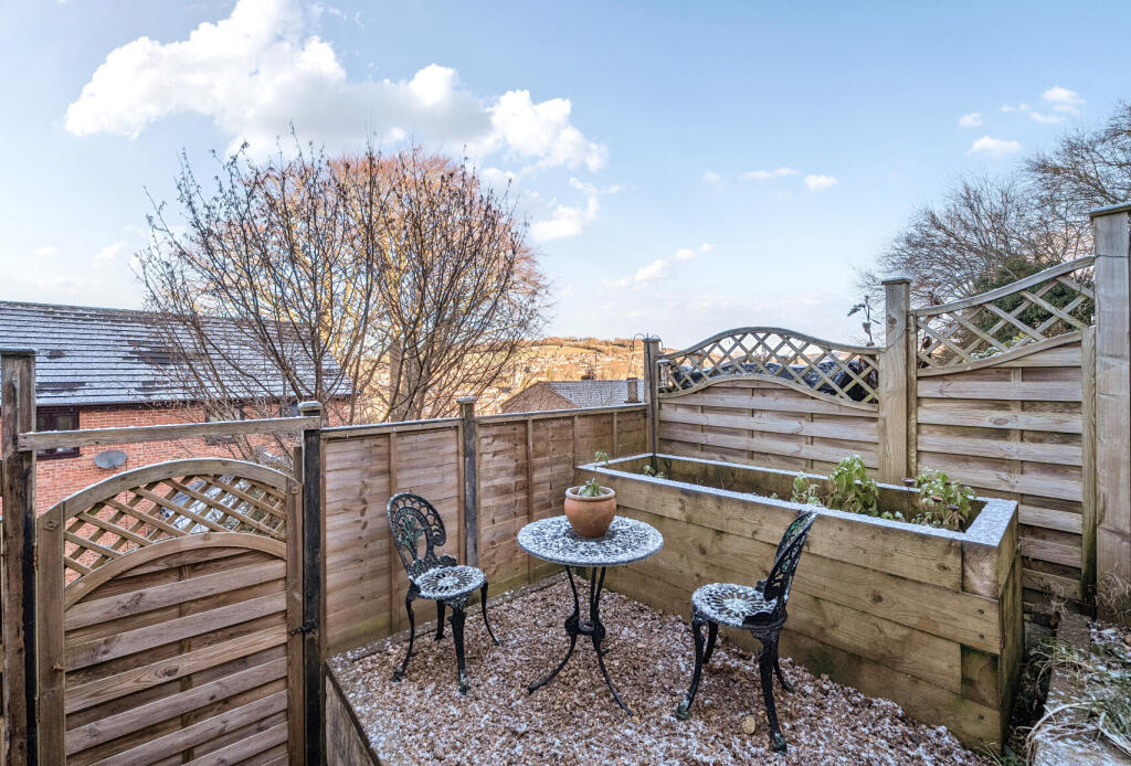 1395153-14-695bea...