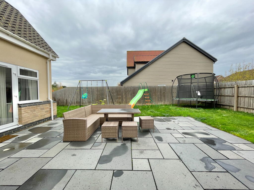 Shrubbery Close, Christchurch