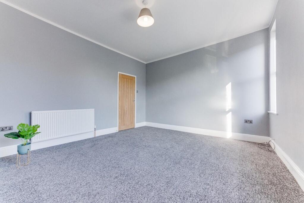 Bedroom 1.3.jpg