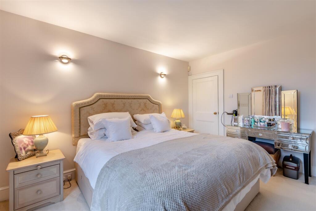 8636185-interior20.jpg
