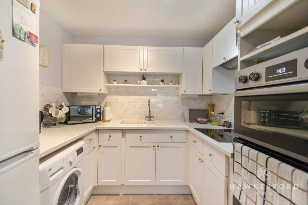Barkers Court, Sittingbourne - Kitchen
