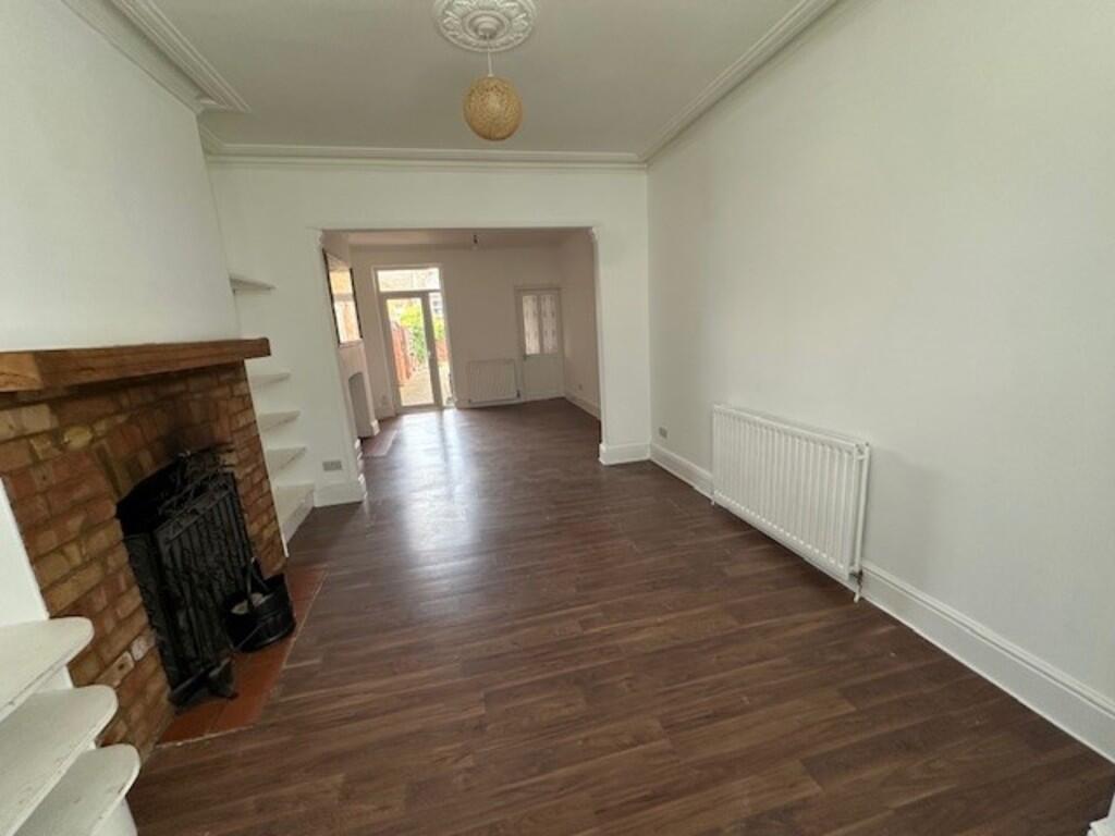 30 Victoria Dinin...