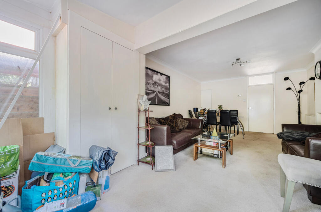 1307011-16-6853d9...