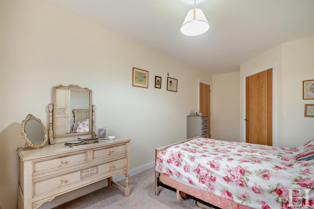 8671797-interior16-800.jpg