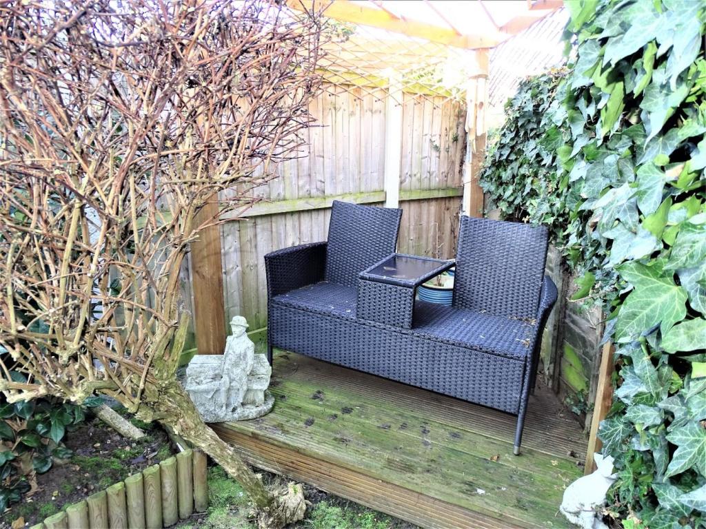 PATIO TO LOWER CORNER AREA