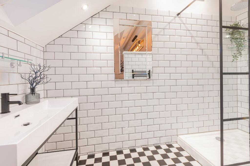 Riverview - En-suite