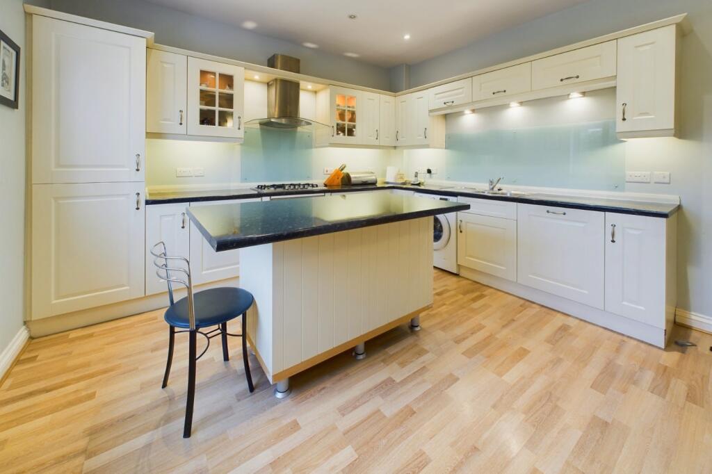 Kitchen/Breakfast