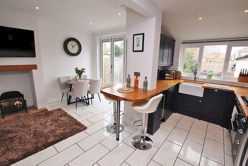 Dining sitting kitchen