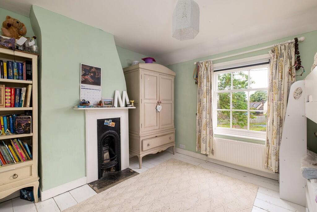 1440px2 Chapel Co...