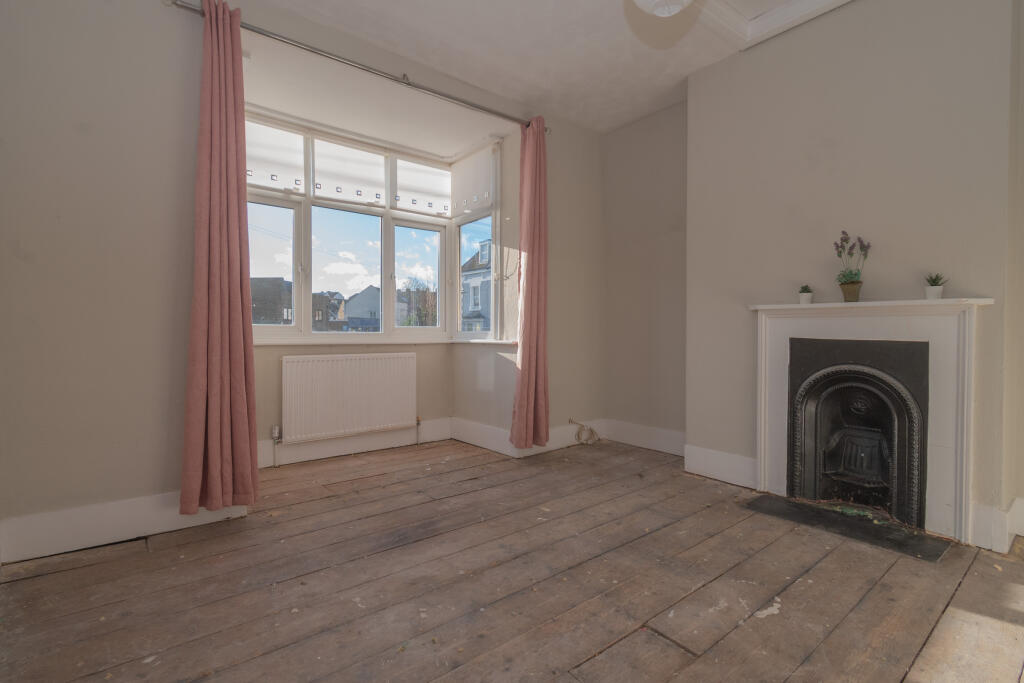 general 15 Vale Road