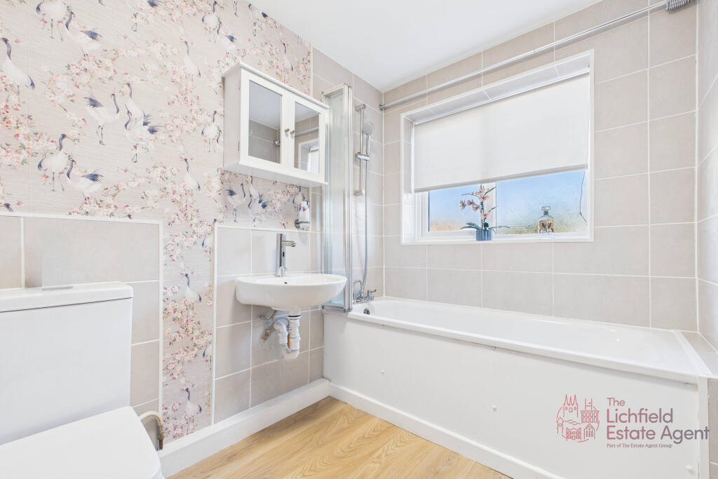 CAM02494G0-PR0072-STILL012