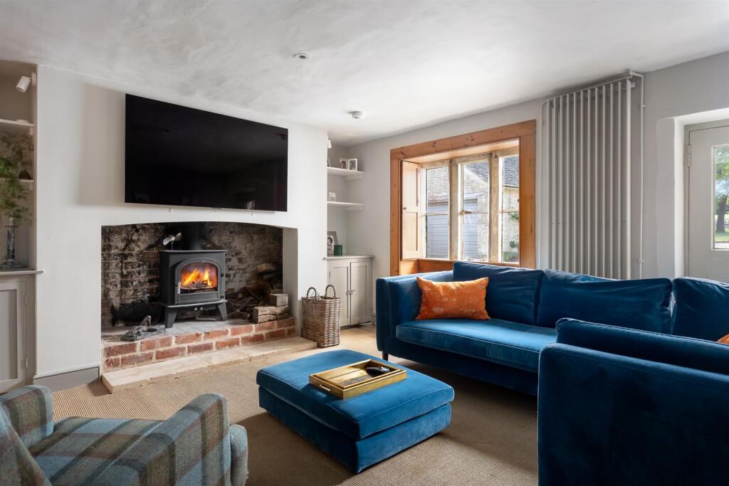 54 - 9-10 Sherborne - GL54 3DU - Web.jpg