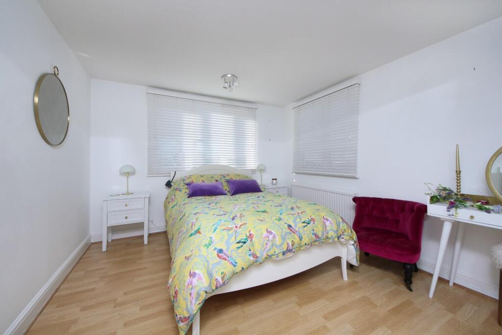 GV- 40 Woodfield Rd (23).jpg