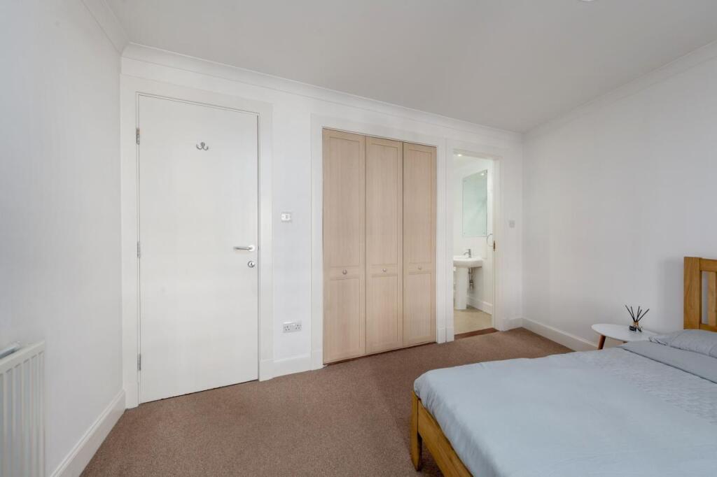 Master Ensuite