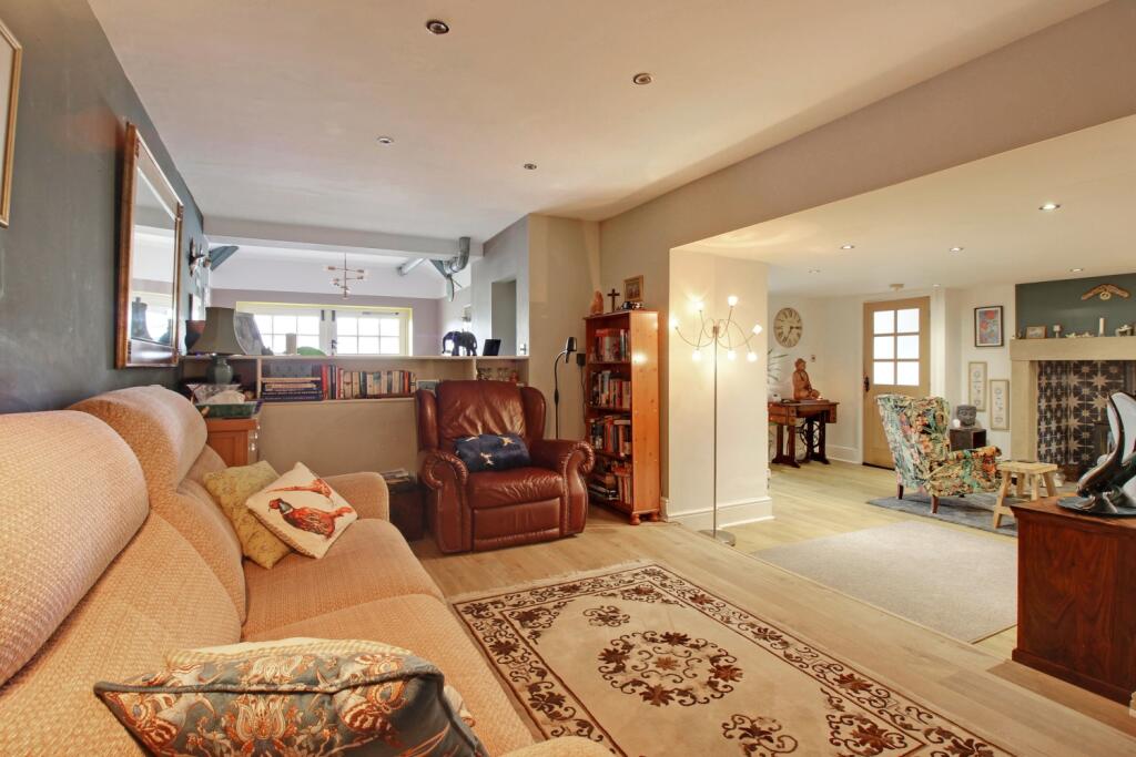 Open Plan Reception Room 