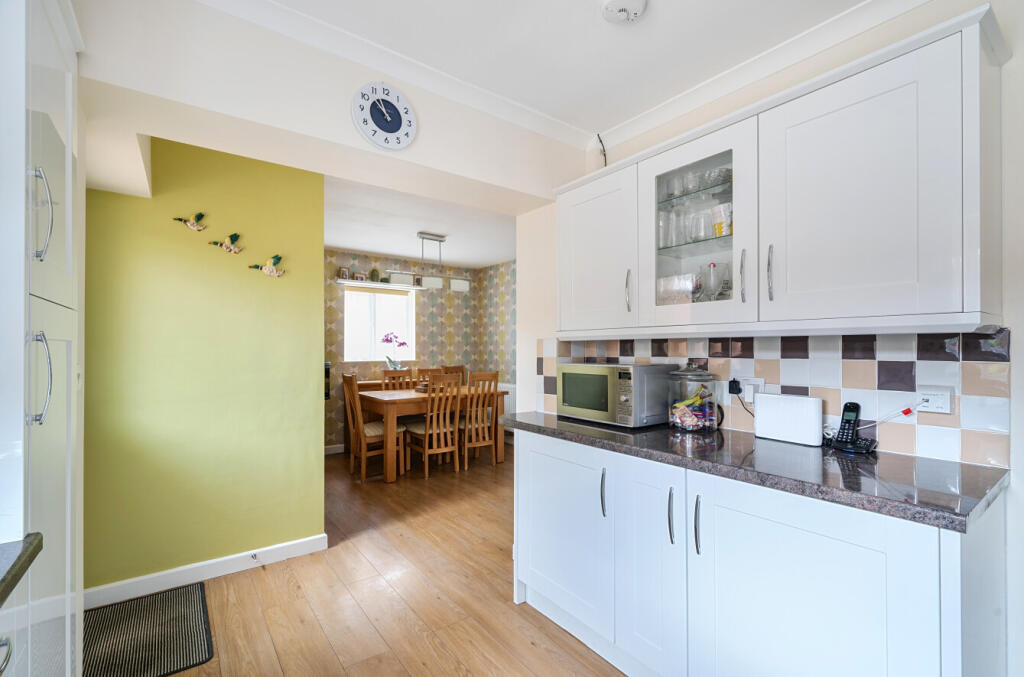 1304270-11-6841c8...