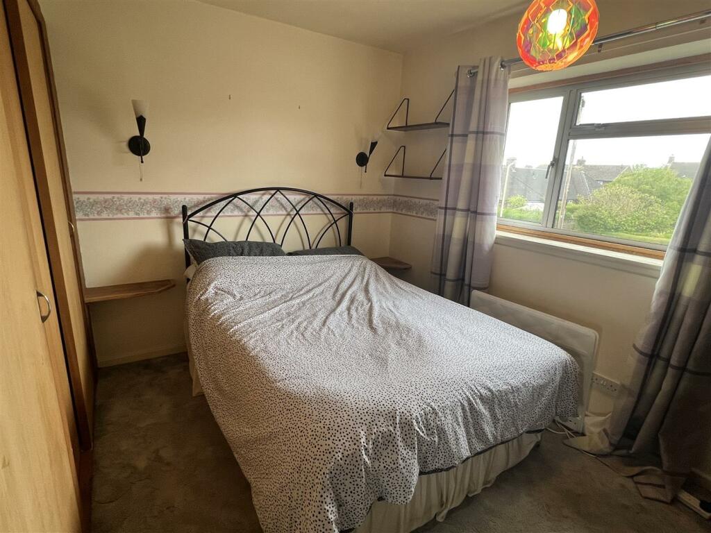 Bed 2.jpeg