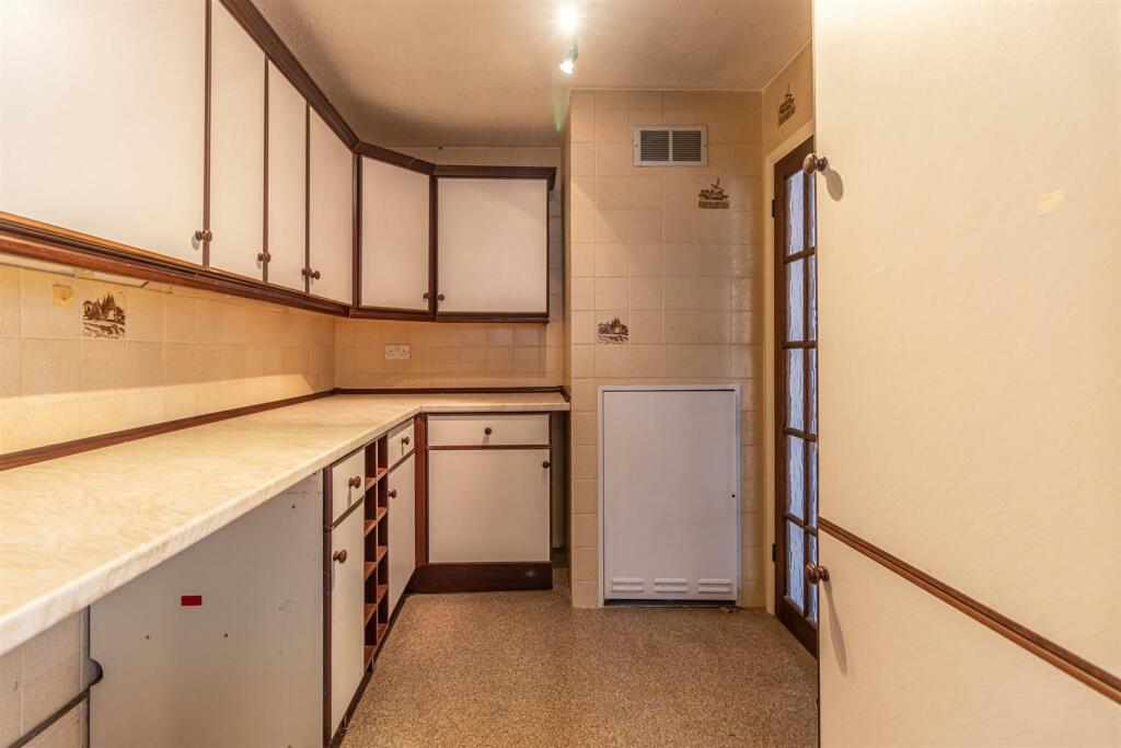 further kitchen area