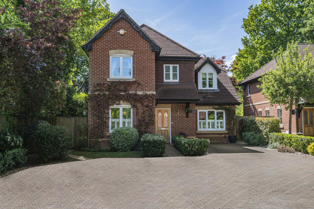 Copse End, Caversham, RG4