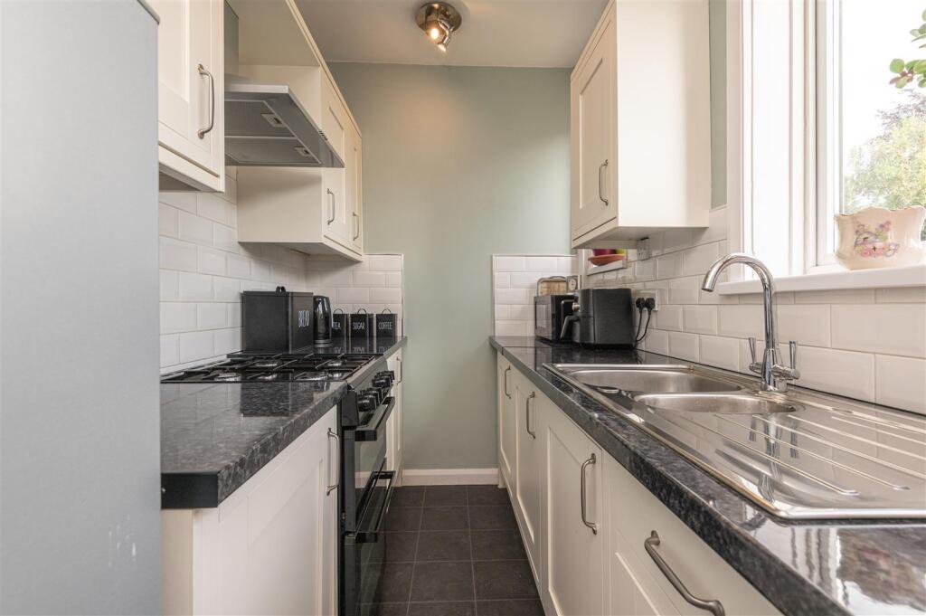 24 - 50 Pollitt Ave HX6 1LE.jpg