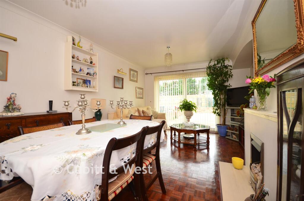 Lounge/Diner DO NOT USE