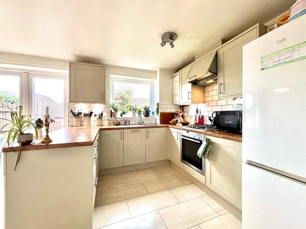 WhatsApp Image 2025-10-01 at 11.17.11_321a7741.jpg