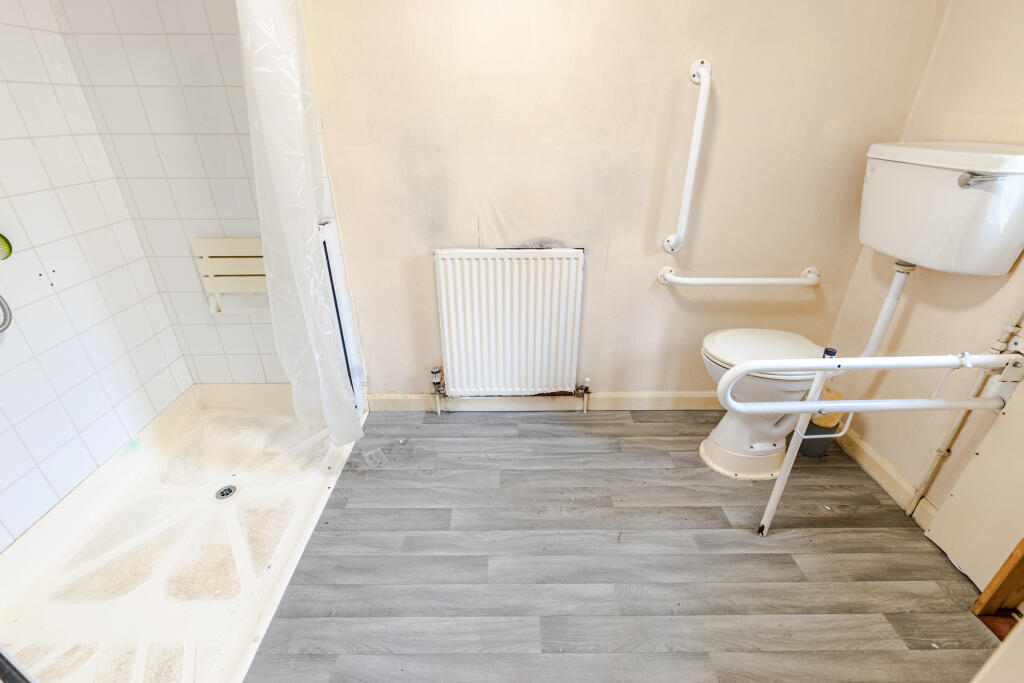 bedroom1ensuite
