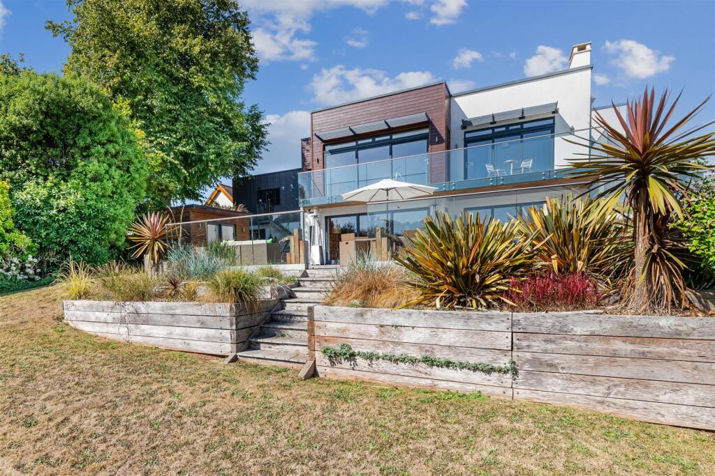 A03 - Bascombe Road, Brixham, Eastleigh House - 25