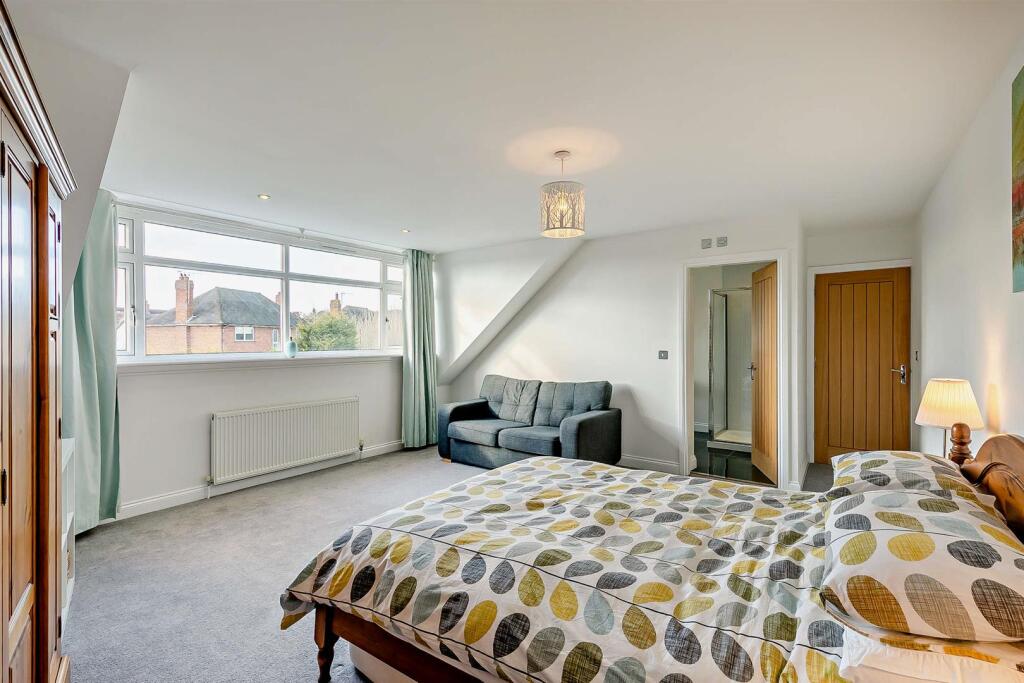 8634858-interior16-800.jpg