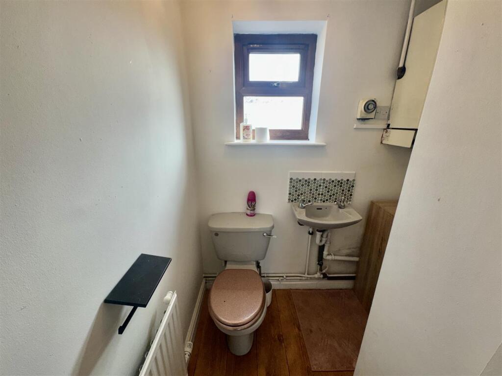 CLOAKROOM WC