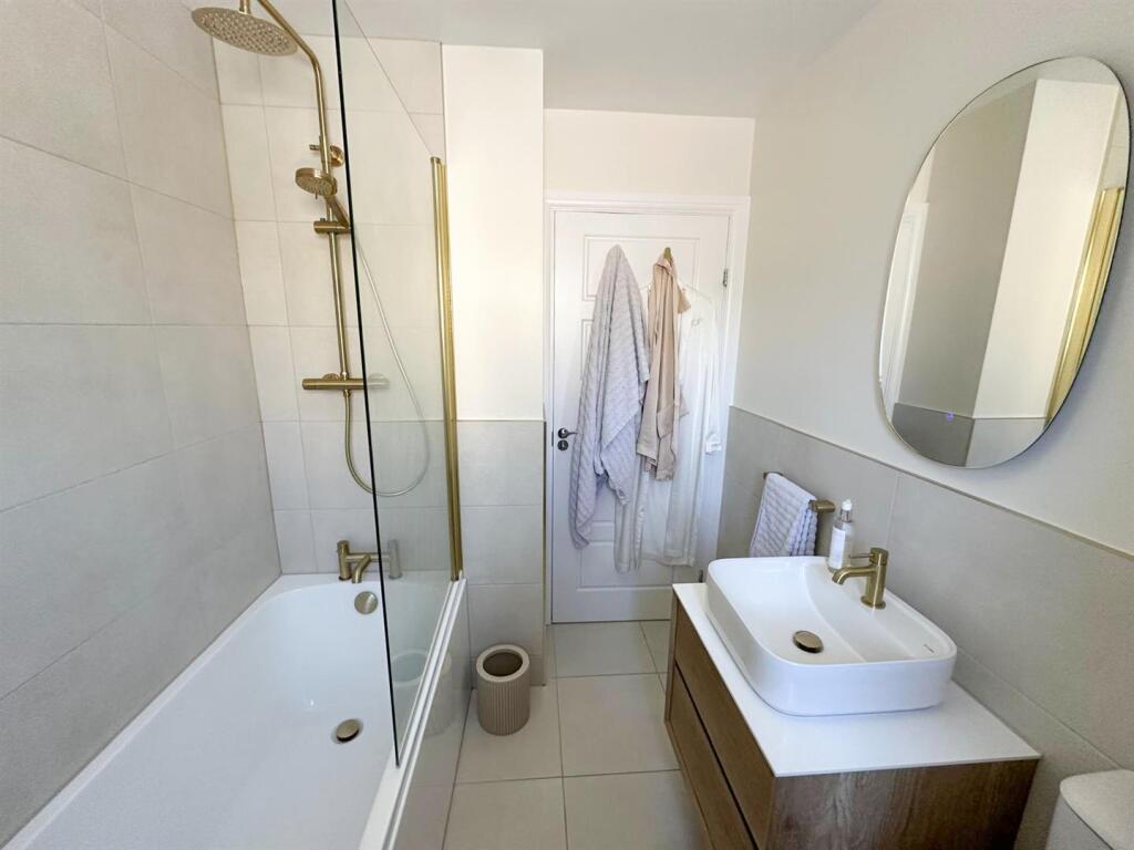 Three bed detached property, Silsden 6