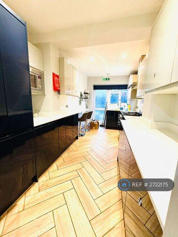 Kitchen, Dishwasher,Cooker, Microwave.