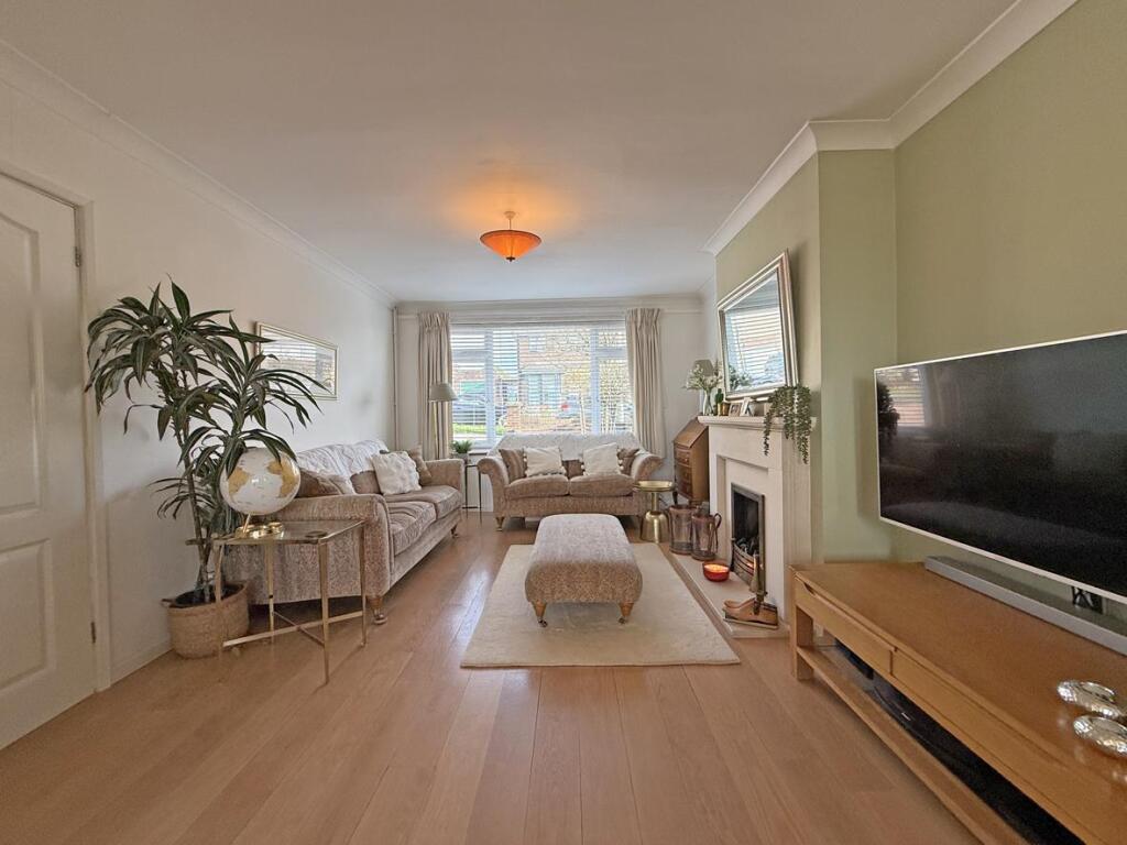 Southwell Road 41 - Lounge 2.jpg