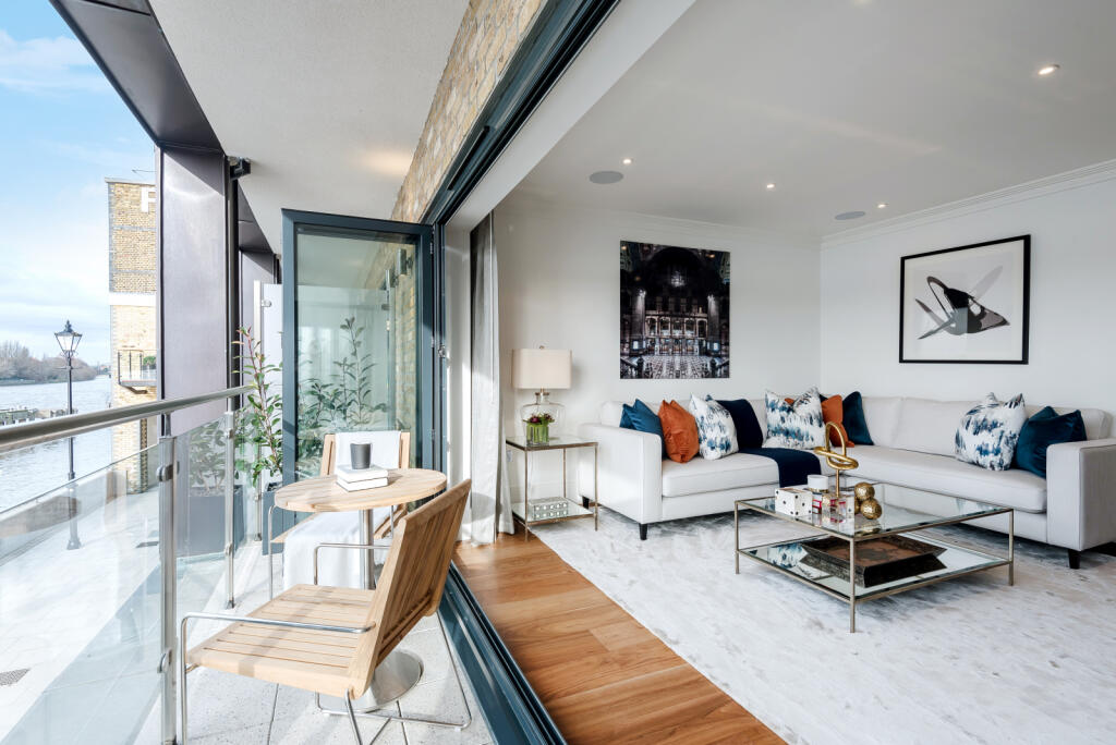 W6 9UF - Ground floor - 3 bedrooms - 1872sq ft - 