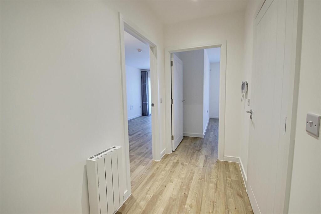 Hallway.jpg