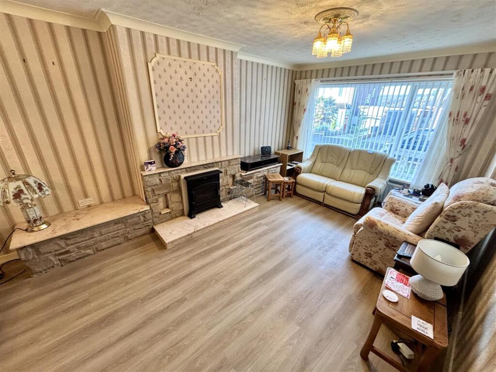 Open Plan Living and Dining Room