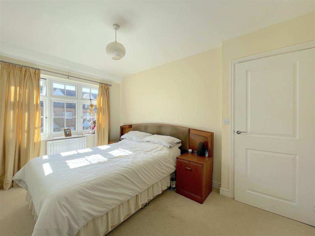 Bedroom One (2).jpeg