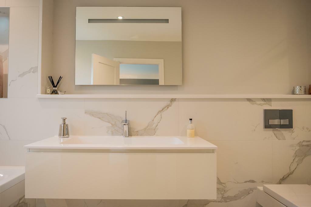 En-Suite Bath/Shower Room