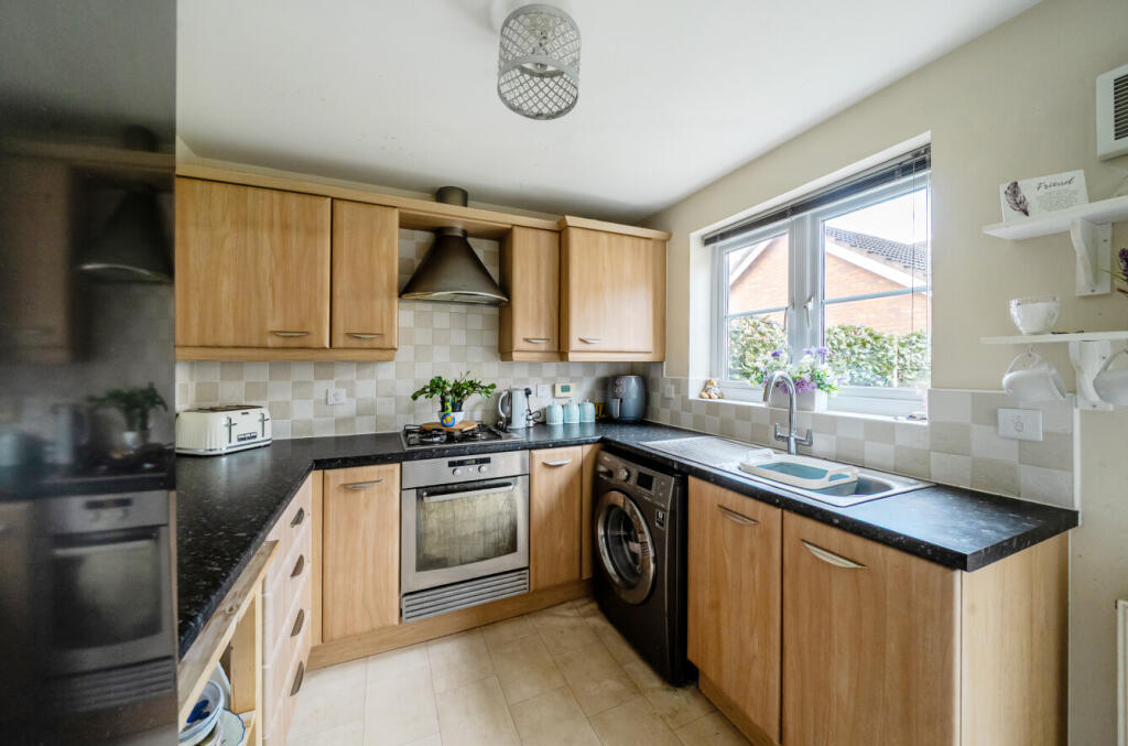 1307031-16-685d15...