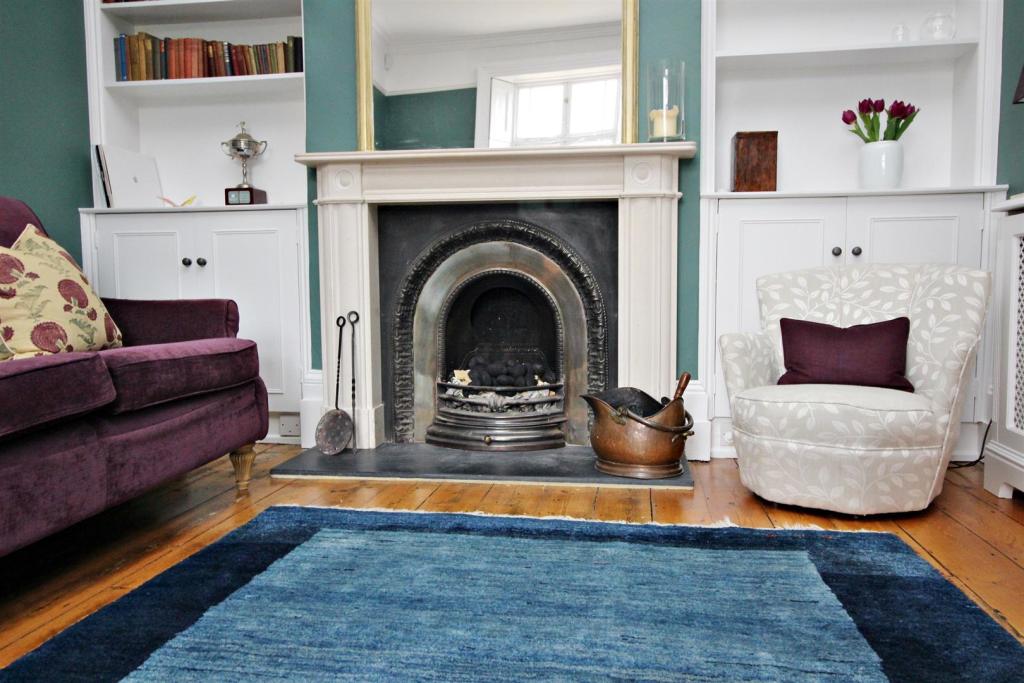 Living Room Fireplace.JPG