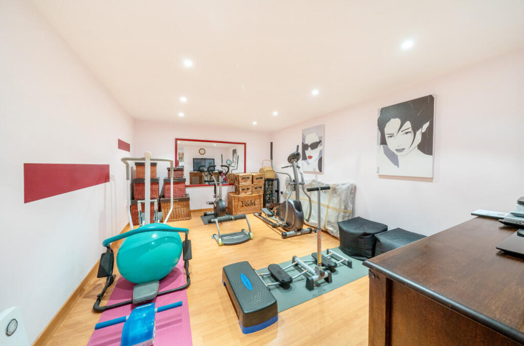 1309345-16-685527...