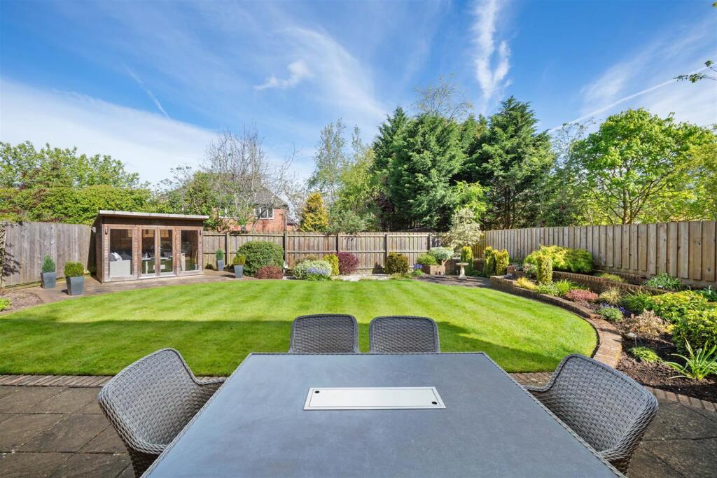 4 Hinchwick Court, Dorridge, B93 8DF_7.jpg