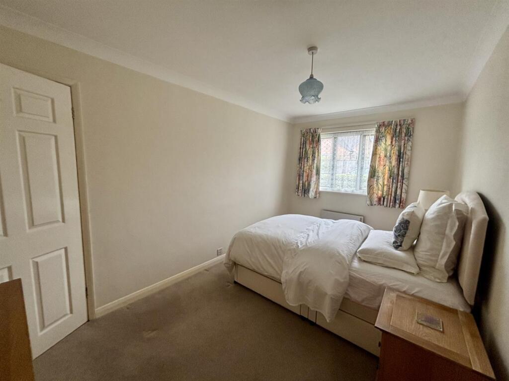 Bedroom 2 2.jpg