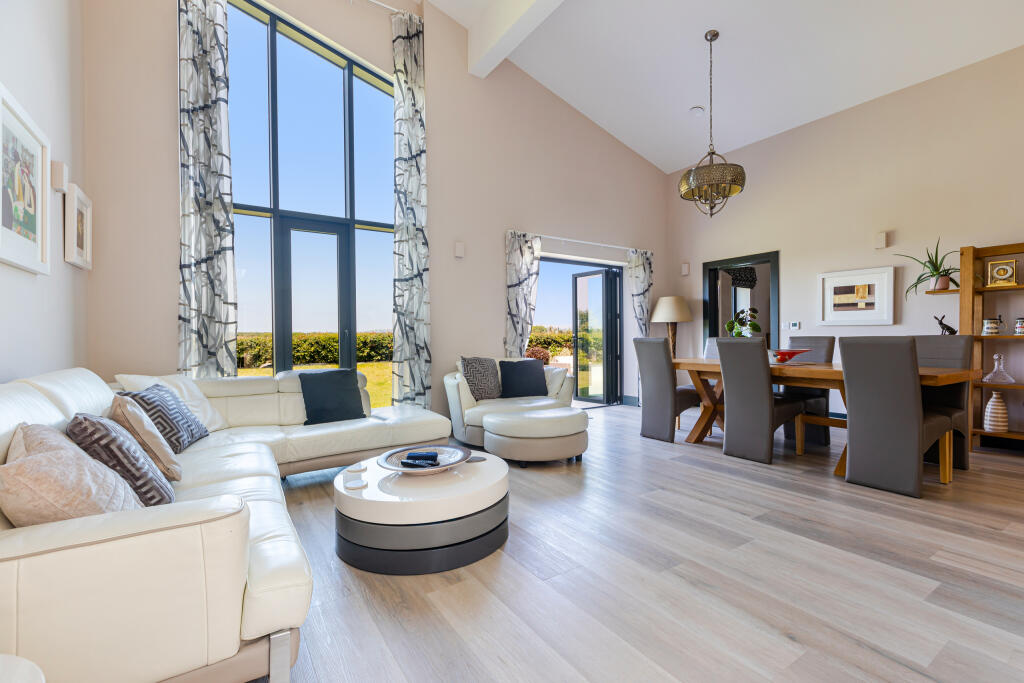 A14 - Brixton, Reeves House - 250618