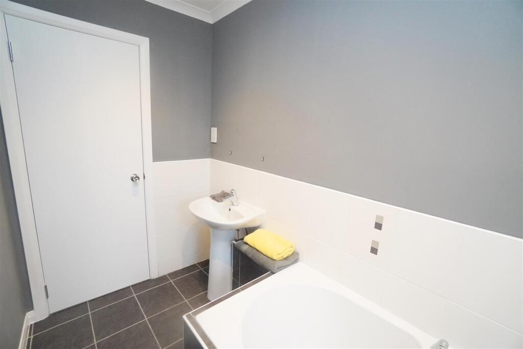 bathroom1.jpg