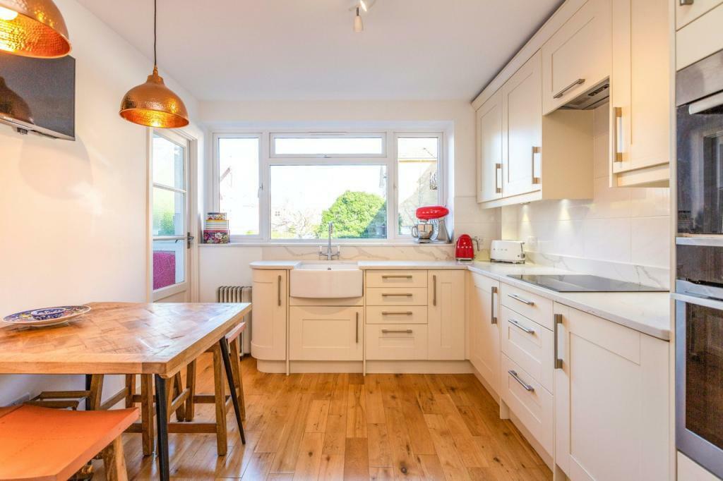 FITTED KITCHEN/DINER: PIC. 1