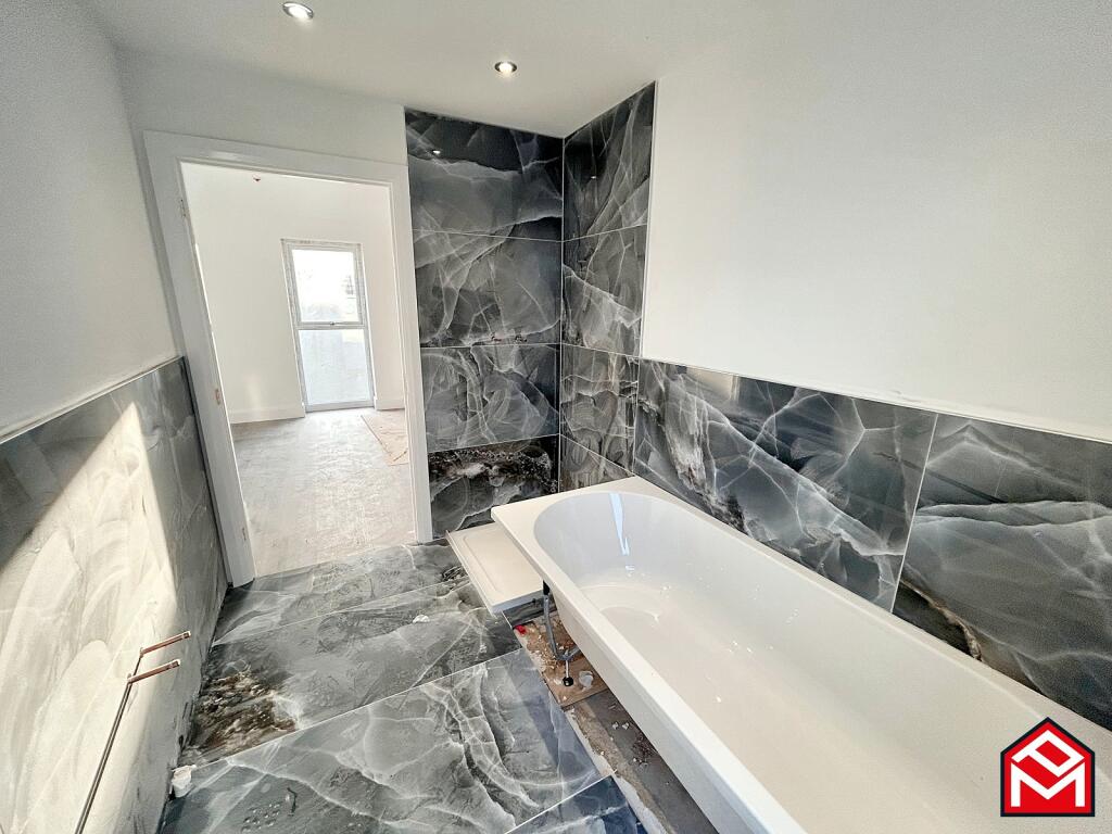 En-Suite Bathroom
