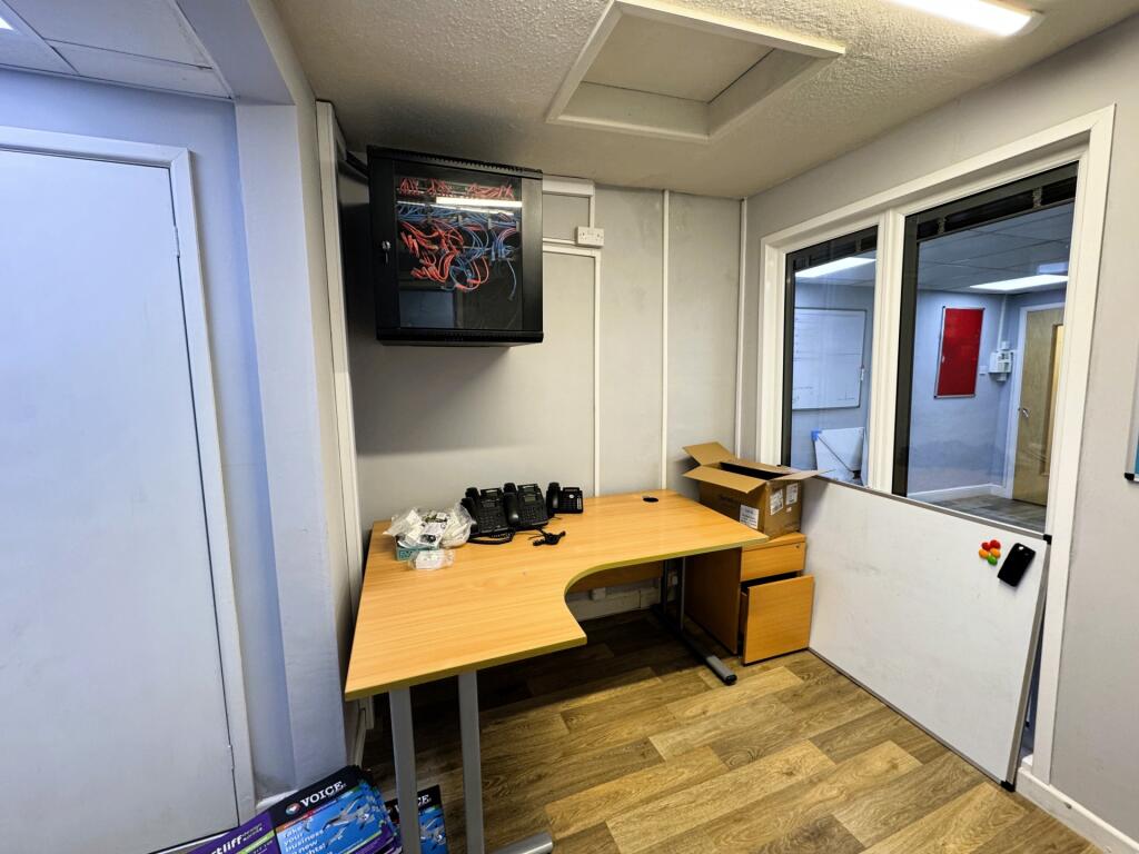 Photo 16
